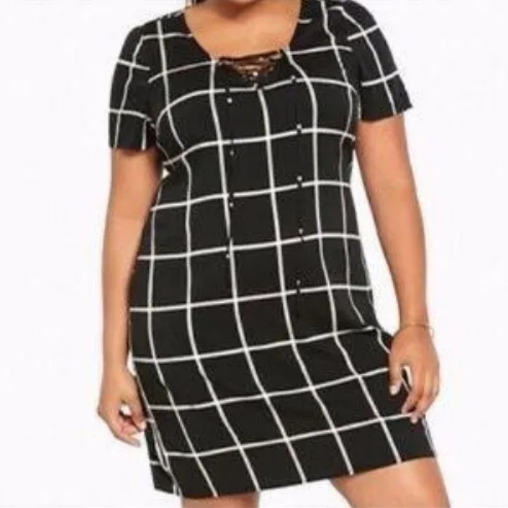TORRID Black White Windowpane Plaid Challis Shift Shirt Dress sz 30 PocketsTie